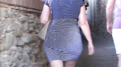 Amazing mature stoles her ass in that sexy blue dress