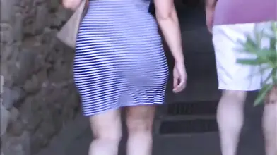 Amazing mature stoles her ass in that sexy blue dress