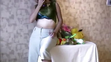 Sexy mature woman gets naked to pleasure her hot body