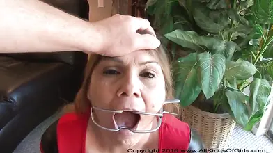 Blonde milf gets her big asshole fucked very fucking hard