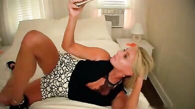 Cougar milf swallows a pike and gets drilled in bed