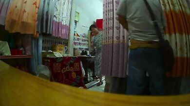 Amateur mature woman shows young fuck boy how it's done