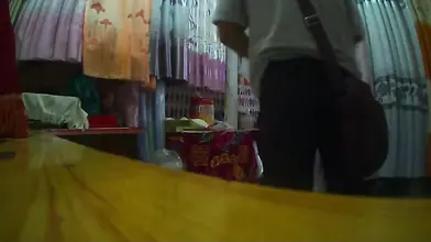 Amateur mature woman shows young fuck boy how it's done