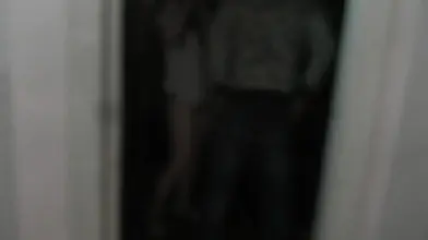 Kinky mature chick gives a special tip to pizza boy