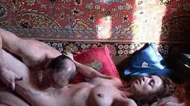 Tight Russian cougar expertly rides dick in the homemade video