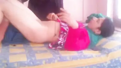 Indian mom gladly spreads for fucking in the homemade video