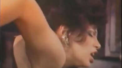 Stockinged Milf Vanessa del Rio seduces a young stud (Vintage)