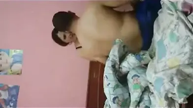 Amateur couple has sex on the bed and loves it