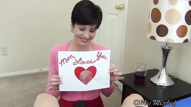 Kinky mature slut wants to be her son's sexy Valentine