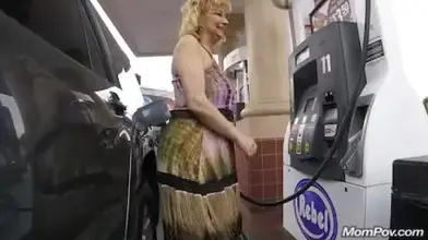 Voluptuous mature slut flashes outdoors before the rough bedroom fucking