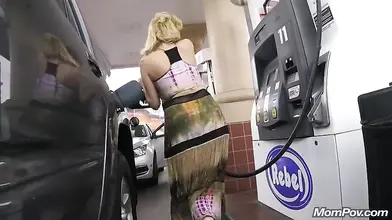 Voluptuous mature slut flashes outdoors before the rough bedroom fucking