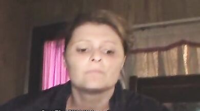 Mature crack whore sucks a smelly and small meat rocket