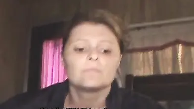 Mature crack whore sucks a smelly and small meat rocket