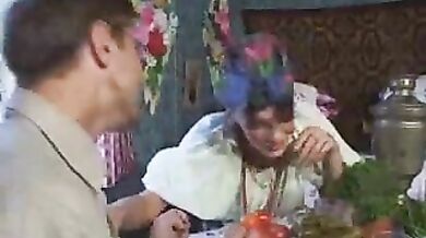 Old mature gal and her lover get it on outdoors