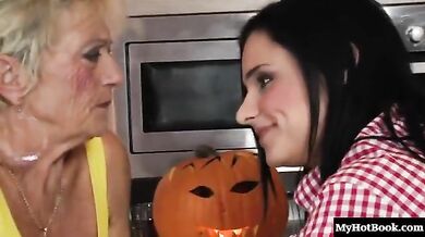 Young guys and girls have an orgy with mature ladies