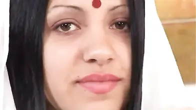 Skinny Indian wife rides a cock with all her skill