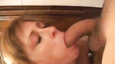 Amateur mature babe services fat prick like a true pro