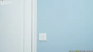 Astonishing mature bimbo is an expert for the young dicks