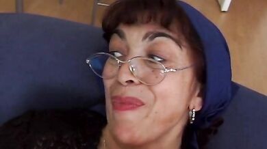 Mature latina whore goes crazy for a fat long sword