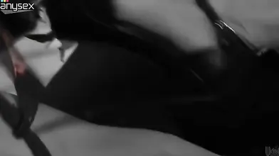 Passionate milf Carolyn Reese bangs with a hunk in bed