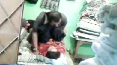 Mature arab couple has a missionary quickie with creampie