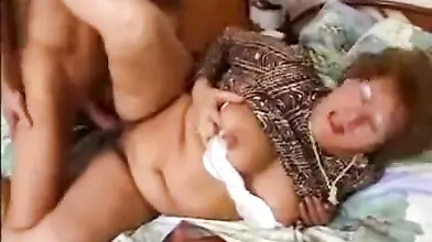 hairygrannycatchesgrandsonjacking