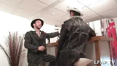 Belle mature francaise a la gorge profonde