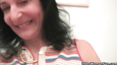 Grannies' Hairy Pussies Need Rubbing