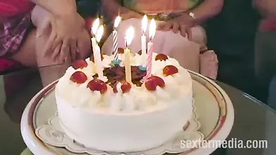 Sexy Blonde MILF Gives Hot Blowjob