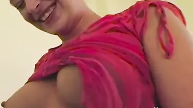 Sexy Blonde MILF Gives Hot Blowjob