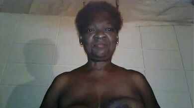 Sexy Saggy Ebony Grandma Wants Sex