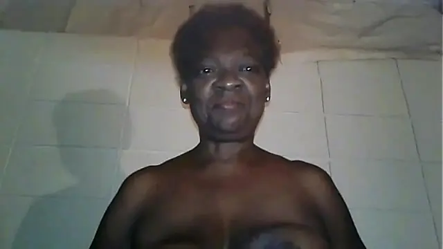 Sexy Saggy Ebony Grandma Wants Sex