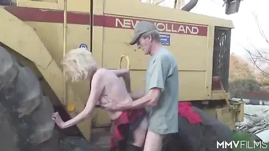 Amateur Mature Woman Dusts Off Her Toy