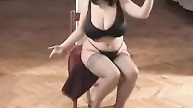 Fantasy of a Hot Mature Wife