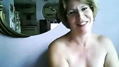 Mature Beauty Debuts on Webcam