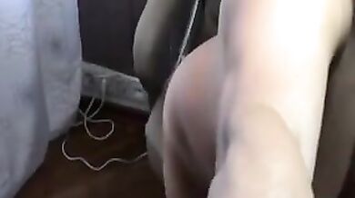 Mature Cammer's Intimate Squirt Session