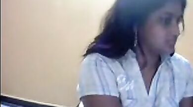 Indian Aunty's Webcam Anal Tease