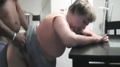 Nailing a Sexy Cougar