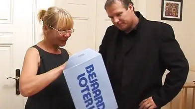 Mature Housewife Wins Pussy Licking Prize