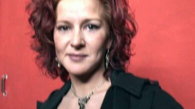 Cheating Redhead MILF Fingers Herself in the Car