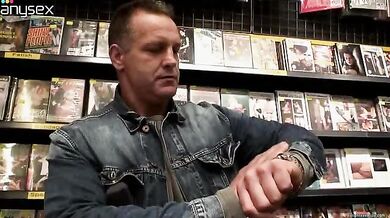 Mature Blonde Whore Cheats for Cash