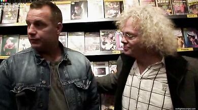 Mature Blonde Whore Cheats for Cash