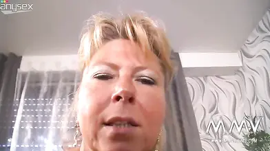 Two Sexy Blondes Deepthroat