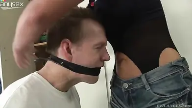 Mature Waitress Demands Cunt Worship