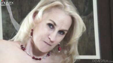 Mature Milfs Masturbate