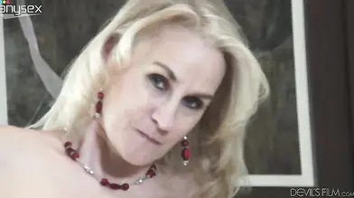 Mature Milfs Masturbate