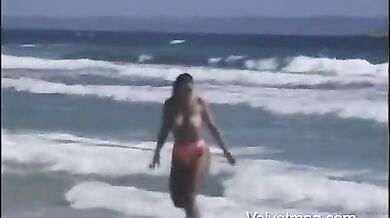 Big Natural MILF Gets Beach Plowed
