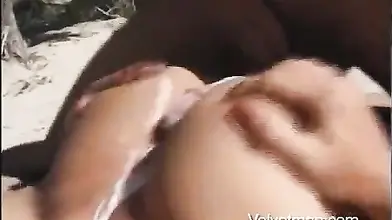 Big Natural MILF Gets Beach Plowed