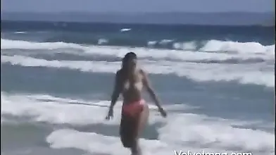Big Natural MILF Gets Beach Plowed