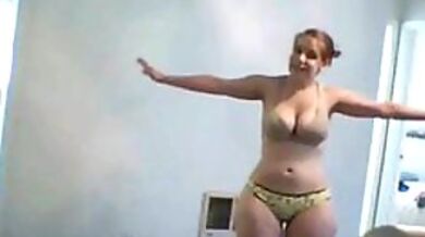 Pigtailed Mom's Webcam Show